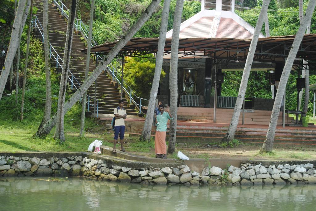 Hill Top Ayurvedic Beach Resort Varkala Bagian luar foto